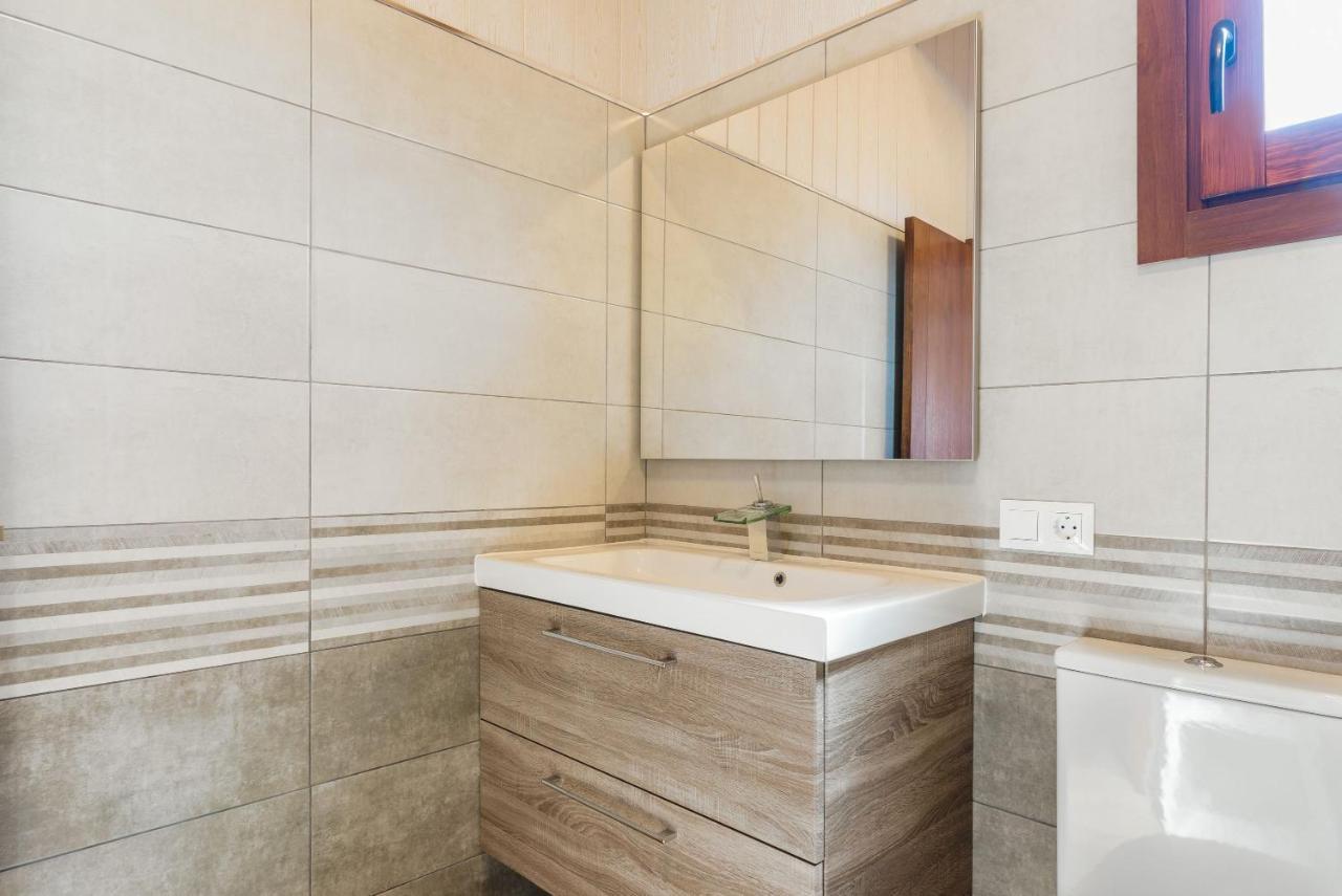 הוילה קוניל דה לה פרונטרה Casa Hefestion מראה חיצוני תמונה